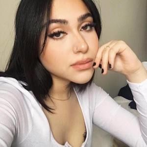 Meet your Posher, Ximena